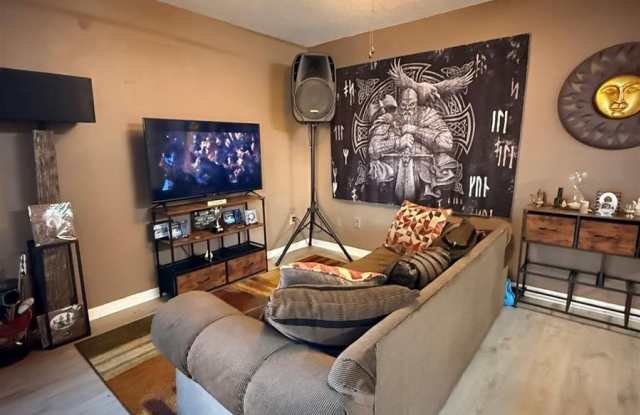 830 ORCHID Drive Gallery 2