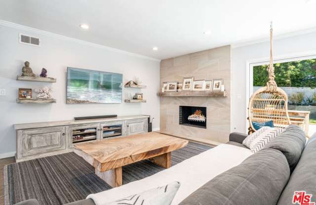 6424 Sea Star Dr Gallery 1