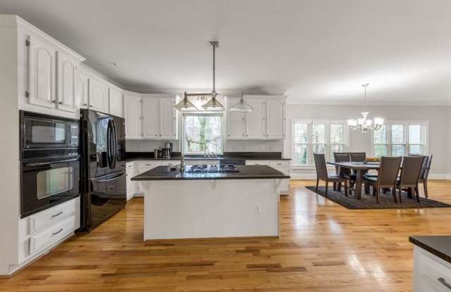 941 Ashebrooke Court NE Gallery 3