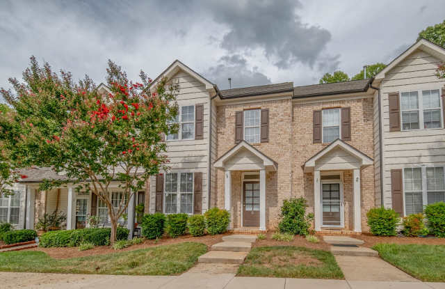 Beautifully Updated 3 Bedroom Home in a Quiet area– 8 Hydrangea Ct Gallery 3