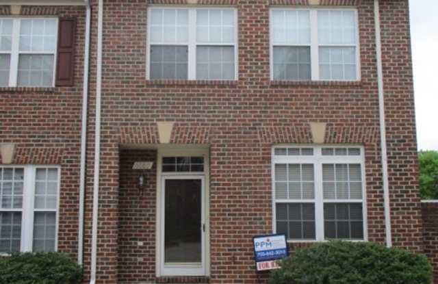 Beautiful 3 Bed 2.5 Bath End-Unit Brick Townhome In Desired Madison Lane photos photos