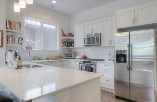 1172 E Lone Shore Gallery 2