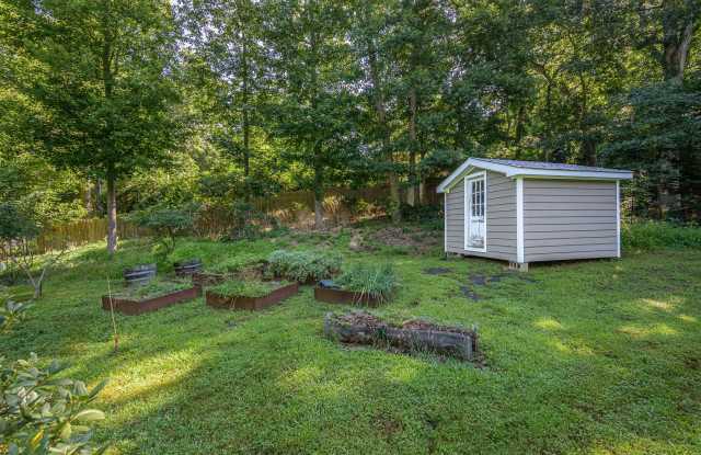 1 Glenview Drive Gallery 4