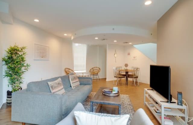 13924 Marquesas Way - 13924 Marquesas Way, Marina del Rey, CA 90292