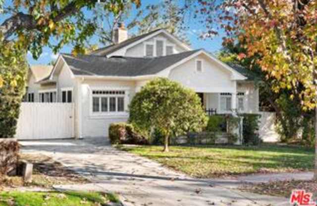 1350 North Orange Grove Avenue Gallery 1