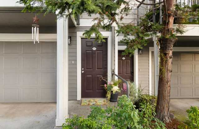 Live in Comfort, Convenience & Style Near the Vancouver Waterfront Gallery 4