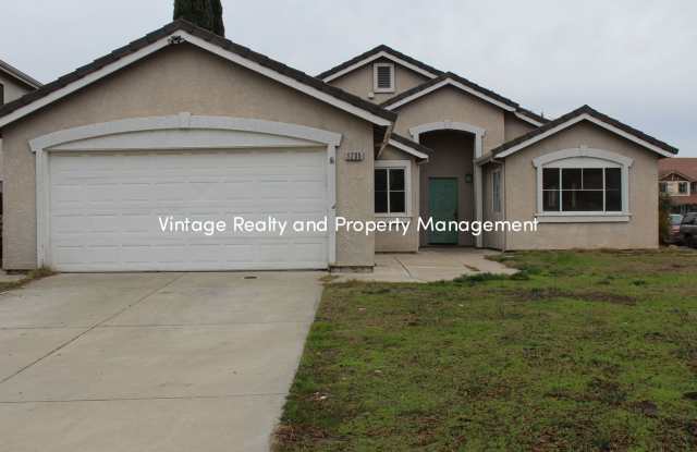 Back On The Rental Market Recently Updated 4 Bedroom Home!!! photos photos