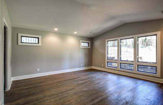 926 Crane Road NE Gallery 3