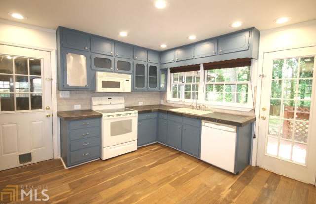 1404 Drayton Woods Dr Gallery 2
