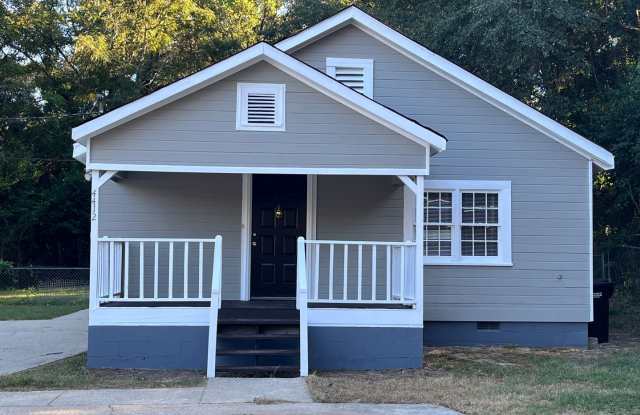 **AVAILABLE NOW**East Columbus 3 bedroom/2 bathroom Home for Rent*** photos photos