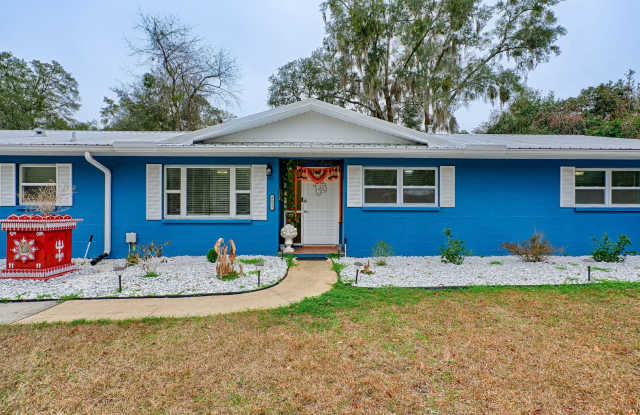 NW Benwood Estate 4/2 with Garage and Backyard - 4431 Northwest 32nd Avenue, Alachua County, FL 32606 NW Benwood Estate 4/2 with Garage and Backyard - 4431 Northwest 32nd Avenue, Alachua County, FL 32606