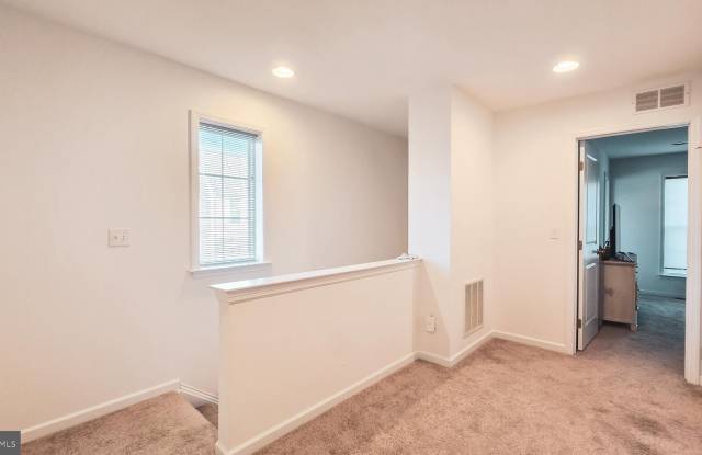3241 MATEER LANE Gallery 2