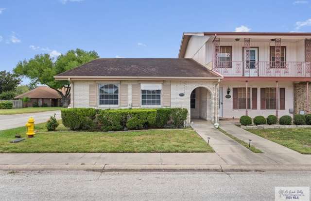 1724 W PALM VALLEY DR. - 1724 Palm Valley Drive West, Palm Valley, TX 78552