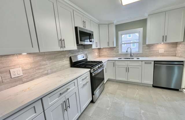 93 Myrtle Boulevard unit: 2 photos photos