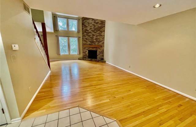 48 Colonial Circle Gallery 4