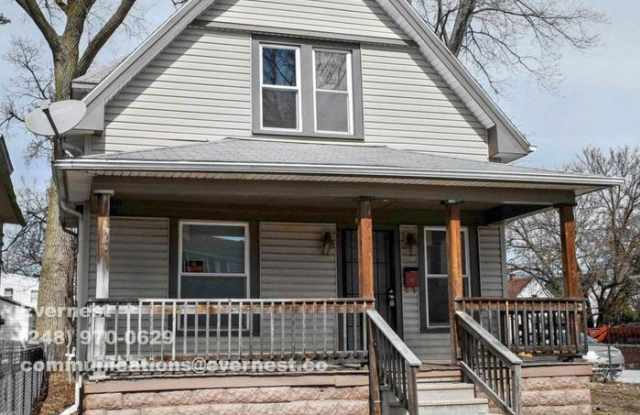 1130 Pinewood Avenue photos photos