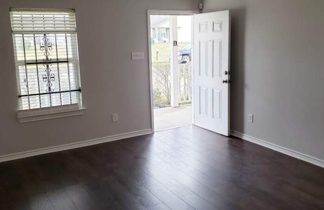 11403 Mosscrest Drive Gallery 4