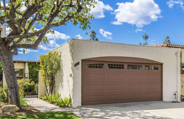 574 Knollview Lane Gallery 2