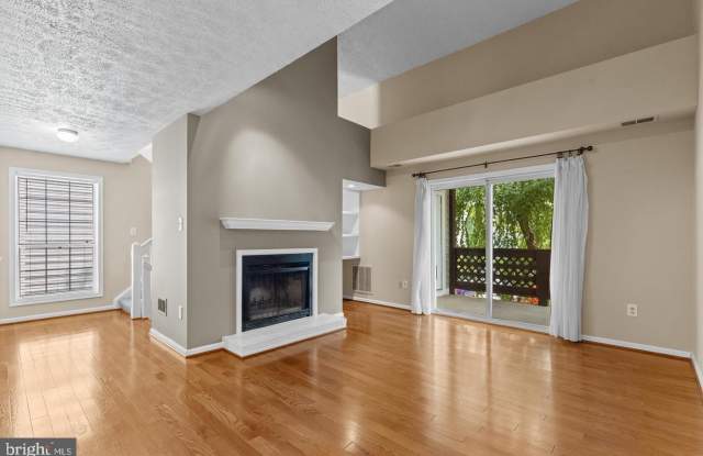 10131 OAKTON TERRACE Road Gallery 4