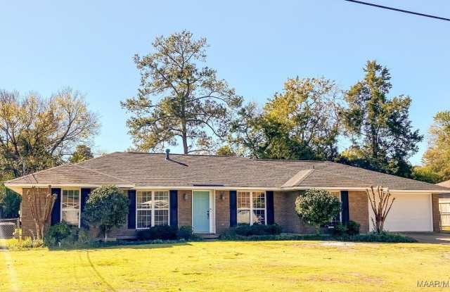 122 LIVINGSTON Circle - 122 Livingston Circle, Prattville, AL 36066