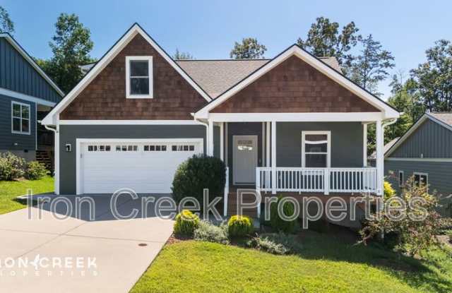 17 Woodbridge Park Drive Gallery 1