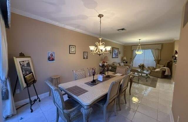 17943 SW 33rd Court Gallery 2