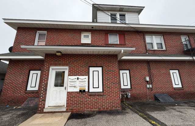 130 N BROADWAY unit: 2 photos photos