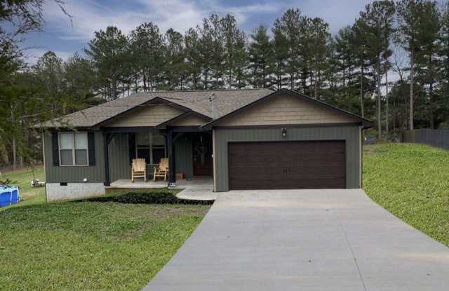 3 BR w/ Garage Nice Lot photos photos