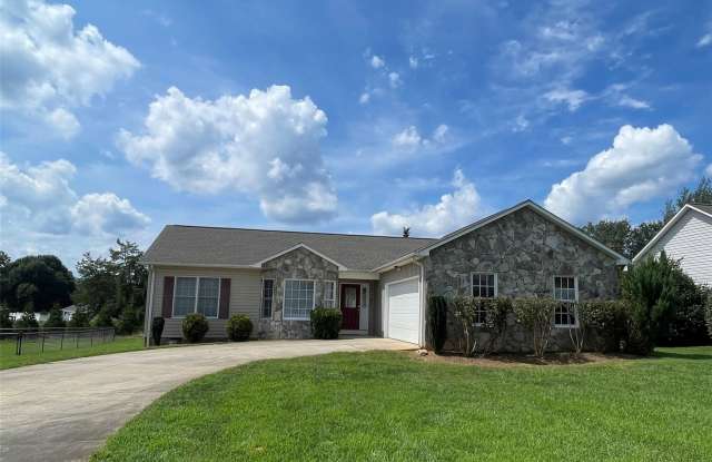 1444 Farmington Hills Drive - 1444 Farmington Hills Drive, Newton, NC 28613