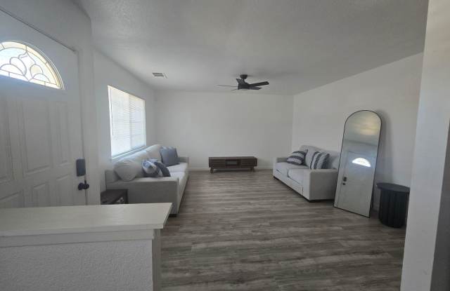 4 BR 2 Ba Available 9/1 photos photos