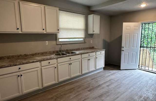 5409 Fischer Street Gallery 4