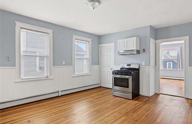 117 Burnside Avenue Gallery 4