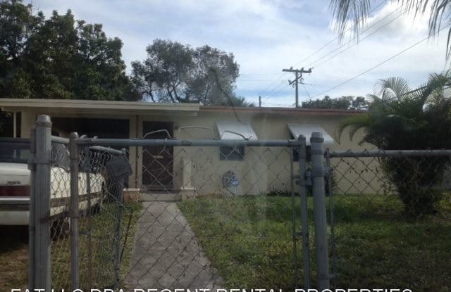 1146 NW 9 TER Gallery 2