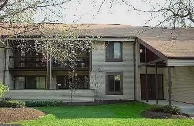 11 TWIN RIVERS Drive Gallery 2