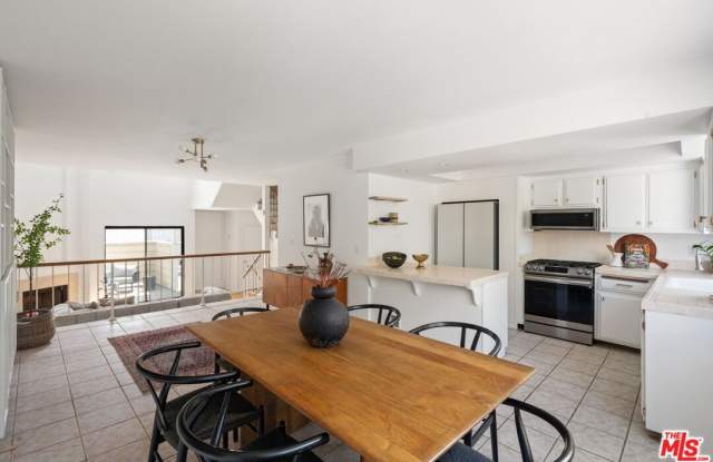 4658 Don Lorenzo Dr Gallery 3
