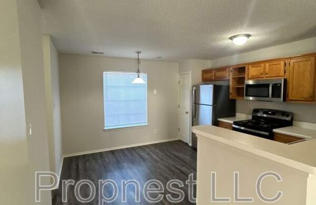 801 Barrington Woods Cv - 801 Barrington Woods Cove, Southaven, MS 38671