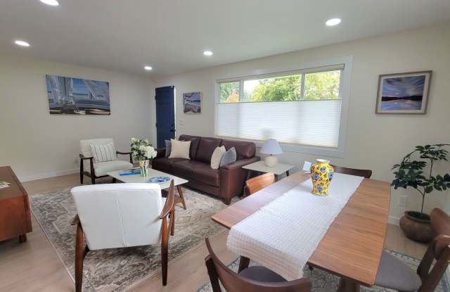 Beautifully renovated single family home on extra-large lot with shop. Gallery 4
