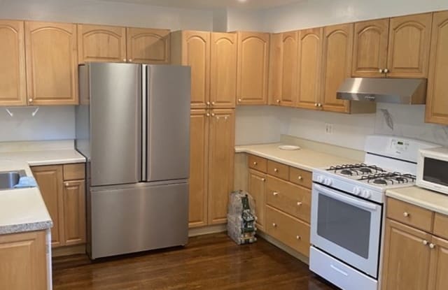100 Ruggles St - 100 Ruggles Street, Quincy, MA 02169