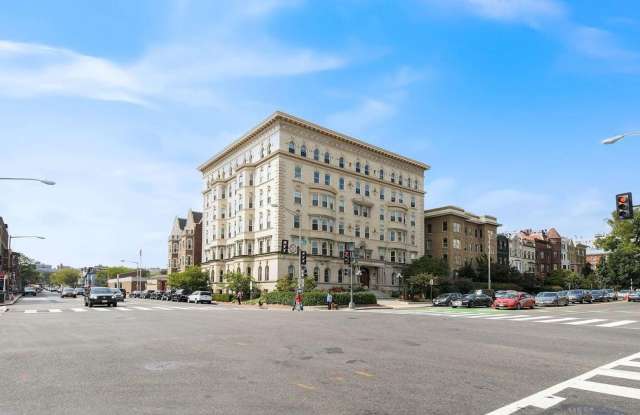 Prime Location! Fabulous 2 bed 2 bath along the U Street Corridor at 16th St NW Gallery 1
