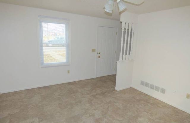 5527 Hoagland Ave. - Beautiful Two Bedroom Ranch Style House W/Central Air Gallery 3