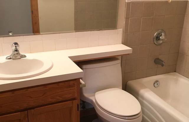 4 BEDROOM, 3 BATHROOM HOUSE WITH 2 CAR ATTACHED GARAGE photos photos