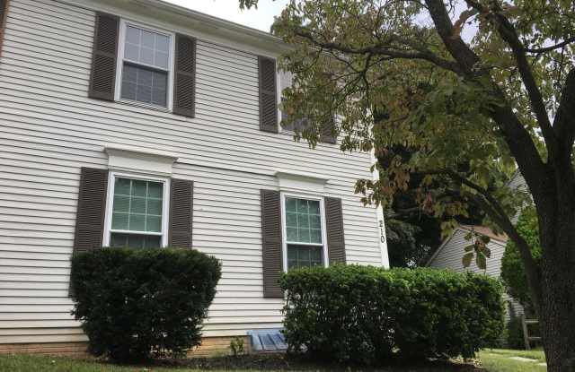 210 PERRYWINKLE LANE Gallery 3