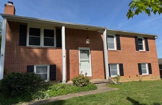 102 Roosevelt Road photos photos