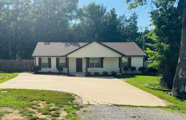 3 Bed, 2 bath home with fenced yard in N Lebanon! photos photos