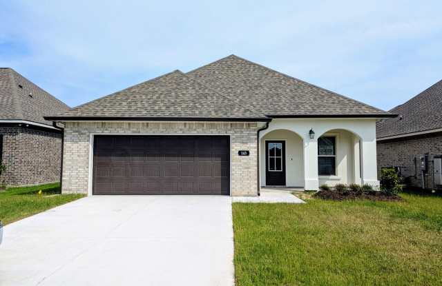 Welcome to Metairie Place! Gallery 1