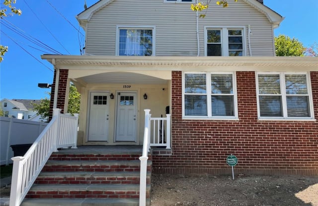 1539 Broadway - 1539 Broadway, Hewlett, NY 11557