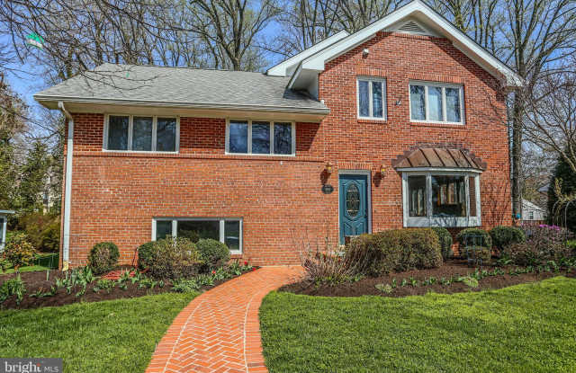 9805 HOLMHURST ROAD - 9805 Holmhurst Road, North Bethesda, MD 20817
