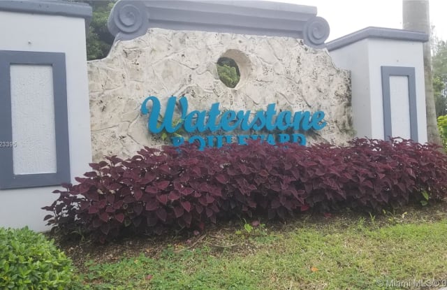 940 42 AVE - 940 NE 42nd Ave, Homestead, FL 33033