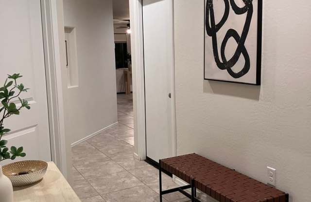 Great Price!! Away from the city noise and conjestion! Gallery 4