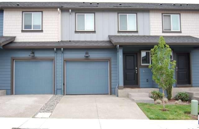 Modern Townhome with 3 Beds and 2 Bath with Backyard! photos photos